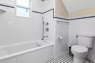 34 Preston St, Port Washington, NY 11050 - Photo 19
