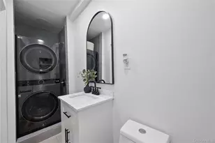 1518 Fielding St, Bronx, NY 10469 - Photo 13