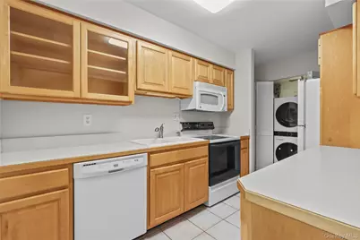 208 Harris Road #HB3, Bedford Hills, NY 10507 - Photo 5