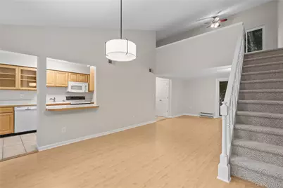 208 Harris Road #HB3, Bedford Hills, NY 10507 - Photo 3