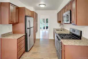 135 Atlantic Pl, Hauppauge, NY 11788 - Photo 13