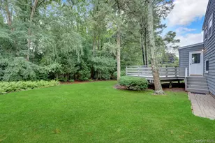 135 Atlantic Pl, Hauppauge, NY 11788 - Photo 25