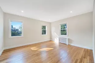 102 Strattford Rd, New Hyde Park, NY 11040 - Photo 17