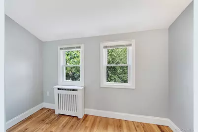 102 Strattford Road, New Hyde Park, NY 11040 - Photo 21