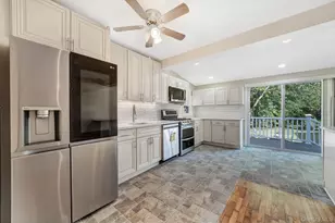 102 Strattford Rd, New Hyde Park, NY 11040 - Photo 13