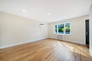 102 Strattford Rd, New Hyde Park, NY 11040 - Photo 5