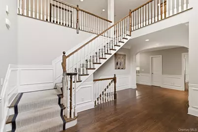 9 May Hill Lane, Dix Hills, NY 11746 - Photo 3