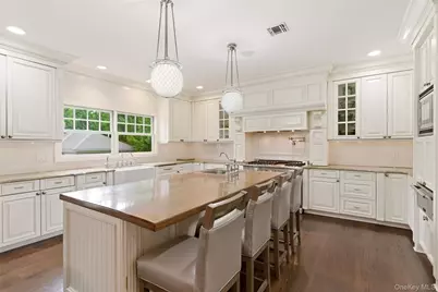 9 May Hill Lane, Dix Hills, NY 11746 - Photo 13