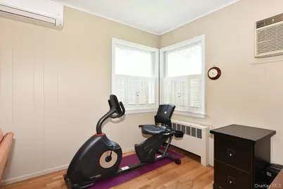 344 New York Avenue, Massapequa Park, NY 11762 - Photo 15