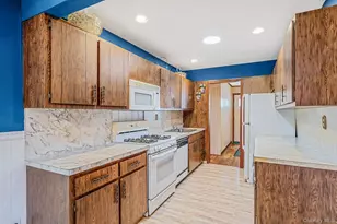 63 Otis Rd, Islip Terrace, NY 11752 - Photo 9