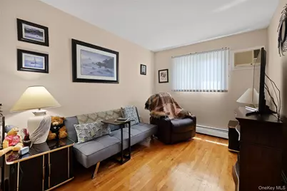 22 Marilyn Court, West Babylon, NY 11704 - Photo 17