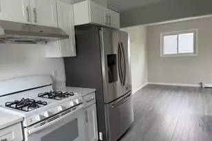 858 Oliver Ave, Westbury, NY 11590 - Photo 15
