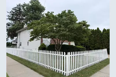 858 Oliver Avenue, Westbury, NY 11590 - Photo 35