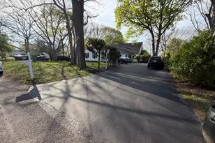 41 Fig St, Central Islip, NY 11722 - Photo 5