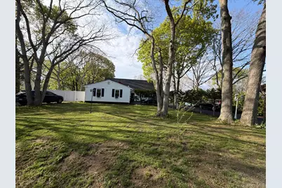 41 Fig Street, Central Islip, NY 11722 - Photo 3