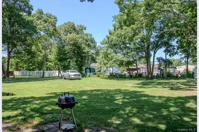 41 Fig Street, Central Islip, NY 11722 - Photo 27