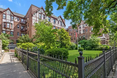 160-15 Powells Cove Boulevard #A1, Whitestone, NY 11357 - Photo 1