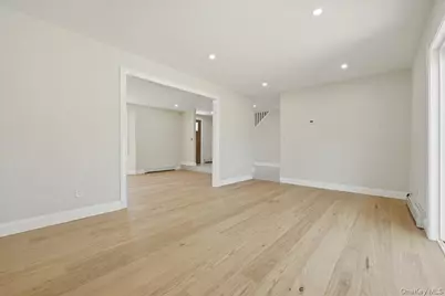 5 Bernice Court, Coram, NY 11727 - Photo 9