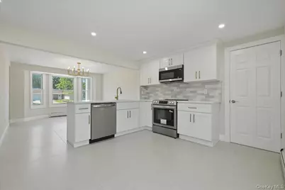 5 Bernice Court, Coram, NY 11727 - Photo 13