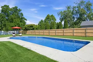 5 Bernice Ct, Coram, NY 11727 - Photo 35