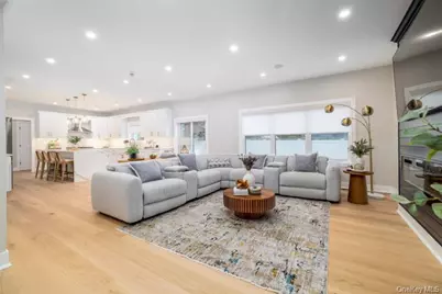 23 Faith Lane, Westbury, NY 11590 - Photo 5