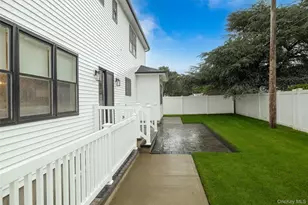 23 Faith Ln, Westbury, NY 11590 - Photo 27