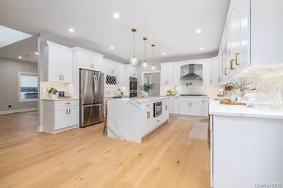 23 Faith Lane, Westbury, NY 11590 - Photo 9
