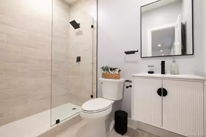 23 Faith Lane, Westbury, NY 11590 - Photo 25