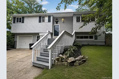 114 Berkeley Avenue, Selden, NY 11784 - Photo 25