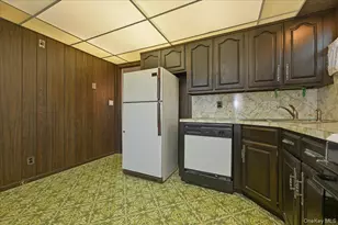 48 E 1st St, Freeport, NY 11520 - Photo 7