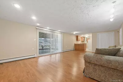 48 E 1st Street, Freeport, NY 11520 - Photo 19
