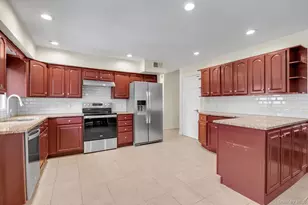 17 Doxey Dr, Glen Cove, NY 11542 - Photo 7