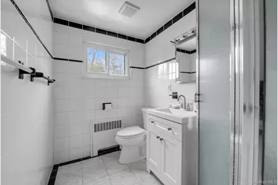 17 Doxey Drive, Glen Cove, NY 11542 - Photo 13