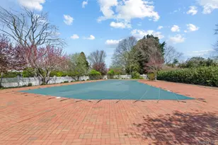 570 Hampton Rd, Southampton, NY 11968 - Photo 19