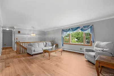 8 Reggie Drive, Wappingers Falls, NY 12590 - Photo 5