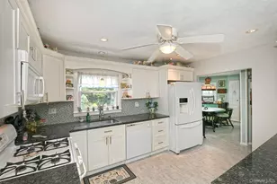 11 Bonnybill Dr, Centereach, NY 11720 - Photo 13
