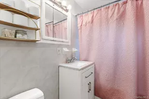 3303 Eastchester Rd, Bronx, NY 10469 - Photo 13