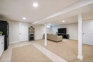 1096 Manor Ln, Bay Shore, NY 11706 - Photo 39