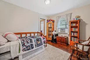 1096 Manor Ln, Bay Shore, NY 11706 - Photo 21