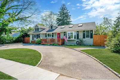 1096 Manor Lane, Bay Shore, NY 11706 - Photo 3