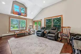 1096 Manor Ln, Bay Shore, NY 11706 - Photo 17