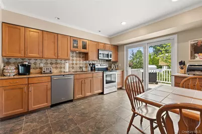 36 Fairway Drive, Old Bethpage, NY 11804 - Photo 3