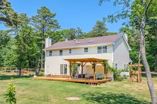 22 Bellhaven Rd, Bellport, NY 11713 - Photo 3