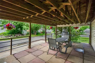 2 Seminole Dr, Bay Shore, NY 11706 - Photo 3