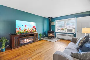 2 Seminole Dr, Bay Shore, NY 11706 - Photo 13