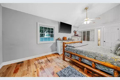 208 Avenue C, Ronkonkoma, NY 11779 - Photo 15
