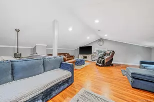 208 Avenue C, Ronkonkoma, NY 11779 - Photo 21