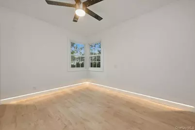 89 W 4th Street, Ronkonkoma, NY 11779 - Photo 11