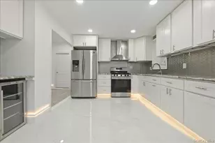 89 W 4th St, Ronkonkoma, NY 11779 - Photo 7
