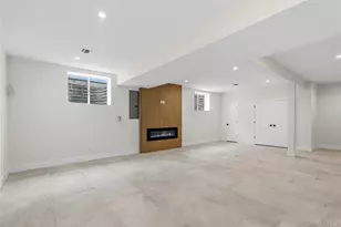 28 Choir Ln, Westbury, NY 11590 - Photo 37